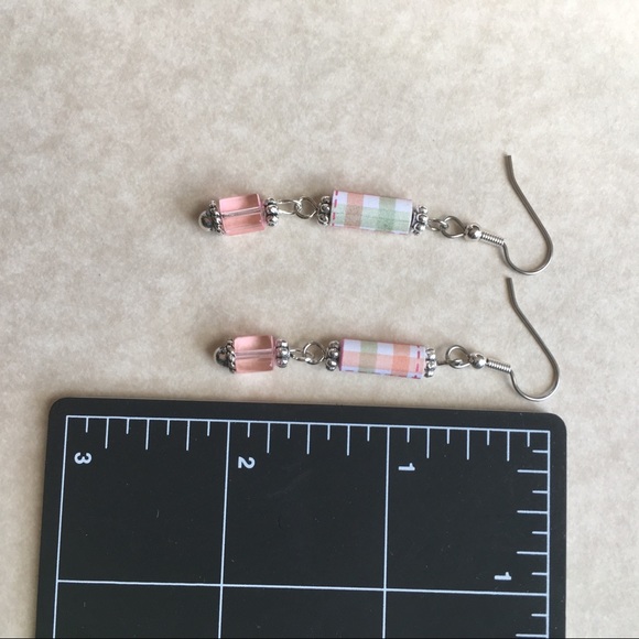 4/$25 Earrings Pink Green Orange Plaid Silver Tone - Picture 7 of 7